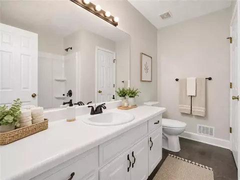 Bath - 314 Coady Rd, Jackson, GA 30233 photo 1 of 4