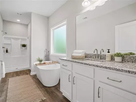 Bath - 314 Coady Rd, Jackson, GA 30233 photo 3 of 4