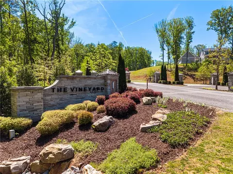 112 Twisted Oak Road, Talking Rock, GA 30175
