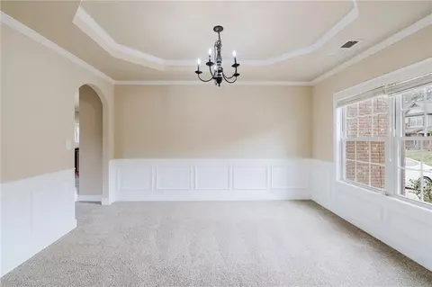 Living - 3562 Fallen Oak Dr, Buford, GA 30519 photo 2 of 11