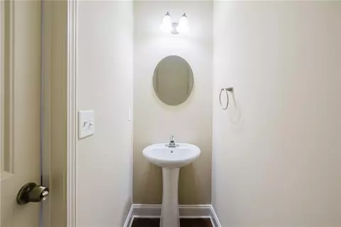 Entry Way - 3562 Fallen Oak Dr, Buford, GA 30519 photo 2 of 13