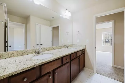 Entry Way - 3562 Fallen Oak Dr, Buford, GA 30519 photo 7 of 13
