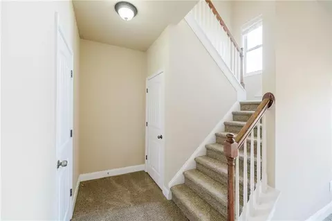 Entry Way - 3562 Fallen Oak Dr, Buford, GA 30519 photo 3 of 13