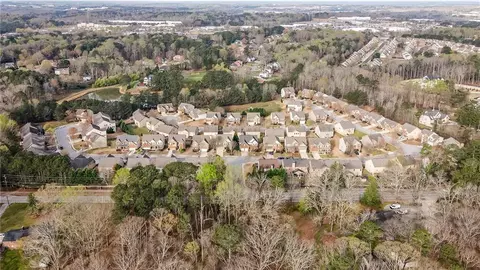 View/Area - 3562 Fallen Oak Dr, Buford, GA 30519 photo 4 of 5