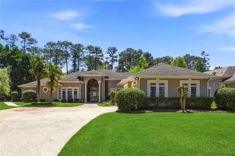 6279 Giles Rd, Lithonia, GA 30058