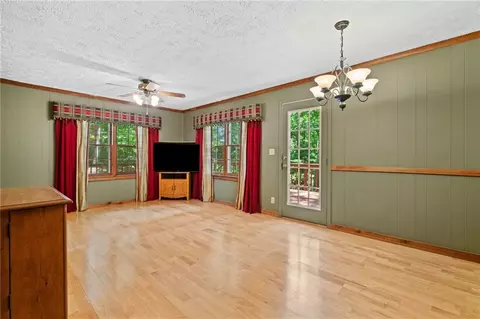 Living - 1996 Thomas Rd, Canton, GA 30115 photo 3 of 8