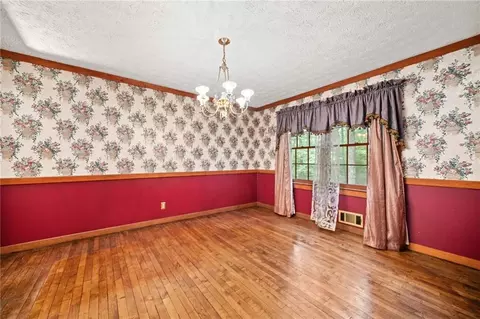 Dining - 1996 Thomas Rd, Canton, GA 30115 photo 1 of 1