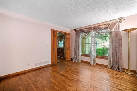 Living - 1996 Thomas Rd, Canton, GA 30115 photo 1 of 8