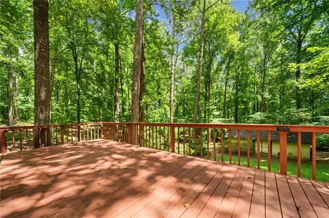 Exterior - 1996 Thomas Rd, Canton, GA 30115 photo 3 of 6