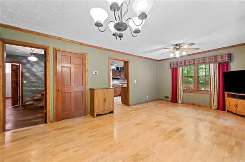 Living - 1996 Thomas Rd, Canton, GA 30115 photo 4 of 8