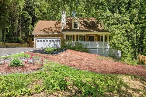 4661 Spring Ridge Dr, Flowery Branch, GA 30542