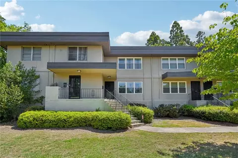 284 Lakemoore Dr NE #B, Atlanta, GA 30342