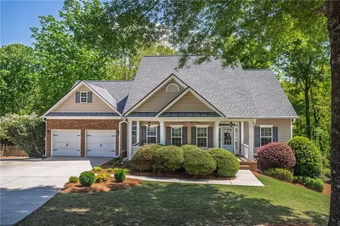 1259 Woodmere Dr, Loganville, GA 30052