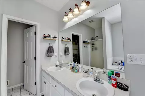 Bath - 1555 Lower River Rd, Covington, GA 30016 photo 1 of 4