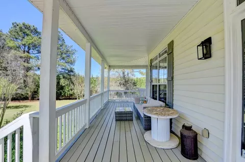 Exterior - 1555 Lower River Rd, Covington, GA 30016 photo 4 of 23