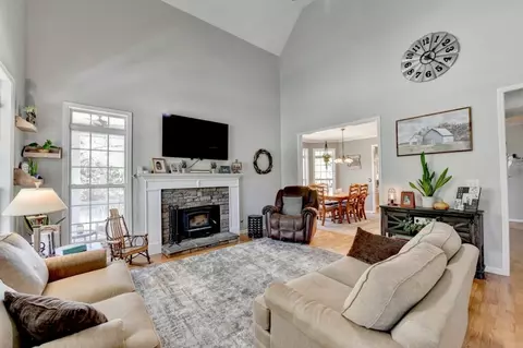 Living - 1555 Lower River Rd, Covington, GA 30016 photo 1 of 2