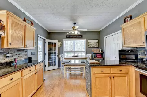 Kitchen - 1555 Lower River Rd, Covington, GA 30016 photo 5 of 6