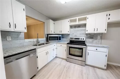 Kitchen - 4089 Stillwater Dr, Duluth, GA 30096 photo 1 of 3