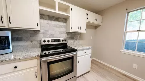 Kitchen - 4089 Stillwater Dr, Duluth, GA 30096 photo 3 of 3