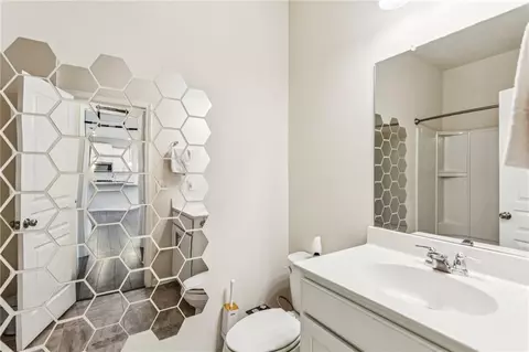 Bath - 402 Timberleaf Rd, Canton, GA 30115 photo 1 of 3