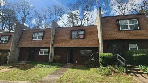 723 Cedar Pointe Ct SW, Marietta, GA 30008