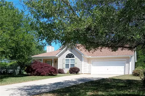1109 Larkspur Dr, Locust Grove, GA 30248