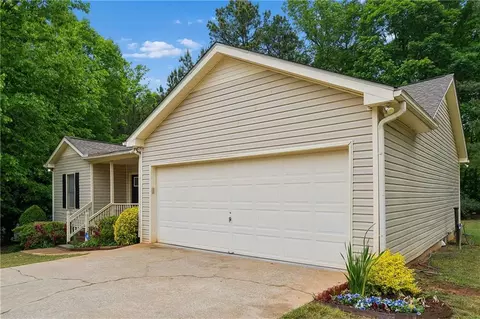 365 Mountainview Dr, Covington, GA 30016 photo 3