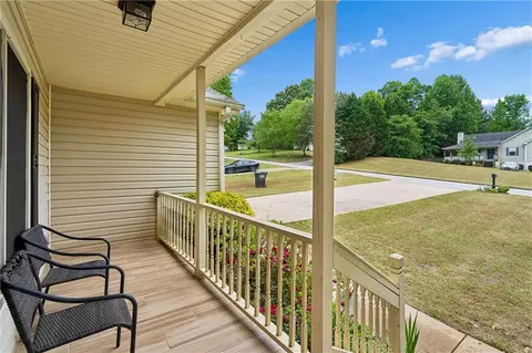 365 Mountainview Dr, Covington, GA 30016 photo 4