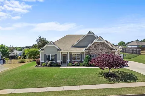 2216 Blackberry Ct, Monroe, GA 30656
