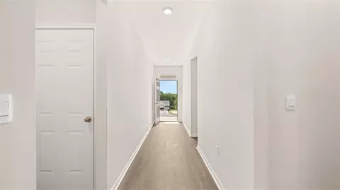 Entry Way - 2242 Edgecombe Ln, Dacula, GA 30019 photo 3 of 6