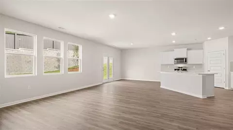 Living - 2242 Edgecombe Ln, Dacula, GA 30019 photo 2 of 6