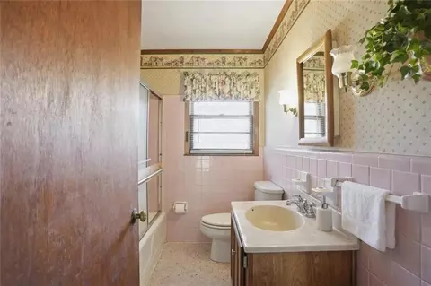 Bath - 1791 Walnut Ave, Covington, GA 30014 photo 1 of 1