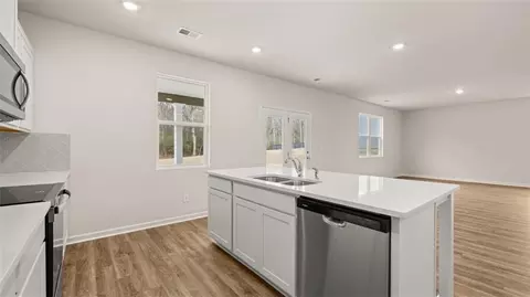 189 Melrose Ct, Jefferson, GA 30549 photo 7
