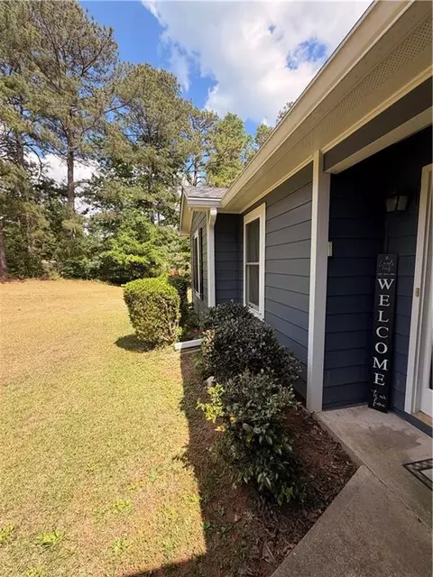 145 Stoneview Cir, Covington, GA 30016 photo 2