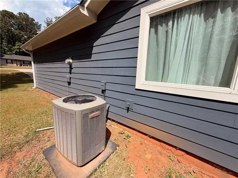 145 Stoneview Cir, Covington, GA 30016 photo 11