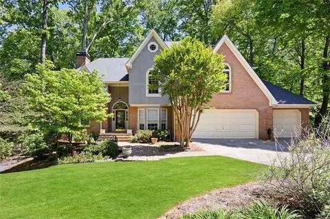 5616 Forkwood Dr NW, Acworth, GA 30101