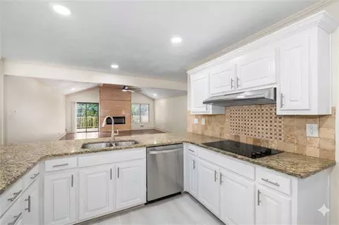 234 Shadow Lake Dr SW, Lilburn, GA 30047