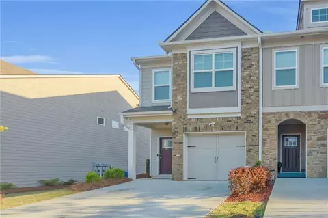 6410 Shalks Crossing Dr, Lithonia, GA 30058