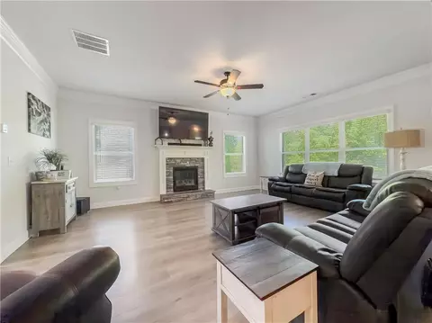 Living - 189 Bella Dr, Monroe, GA 30655 photo 1 of 3