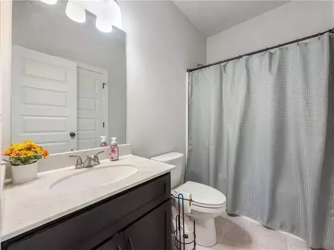 Bath - 189 Bella Dr, Monroe, GA 30655 photo 2 of 3