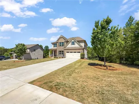 Exterior - 189 Bella Dr, Monroe, GA 30655 photo 4 of 10