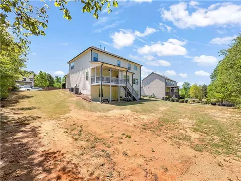 Exterior - 189 Bella Dr, Monroe, GA 30655 photo 5 of 10