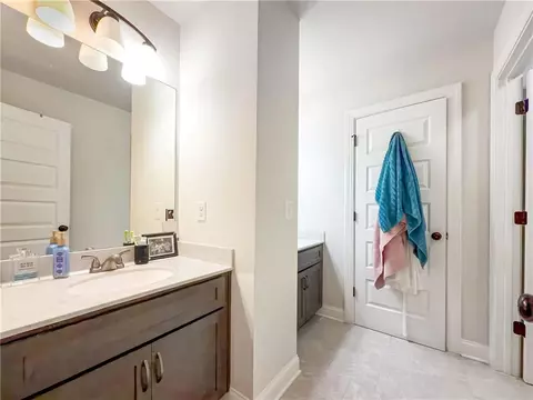 Bath - 189 Bella Dr, Monroe, GA 30655 photo 1 of 3