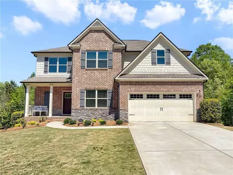 Exterior - 189 Bella Dr, Monroe, GA 30655 photo 2 of 10