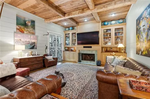 Living - 3736 Turnberry Ct, Duluth, GA 30096 photo 5 of 6