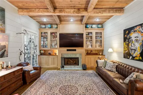 Living - 3736 Turnberry Ct, Duluth, GA 30096 photo 6 of 6
