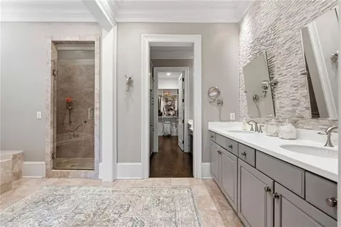 Bath - 3736 Turnberry Ct, Duluth, GA 30096 photo 3 of 7