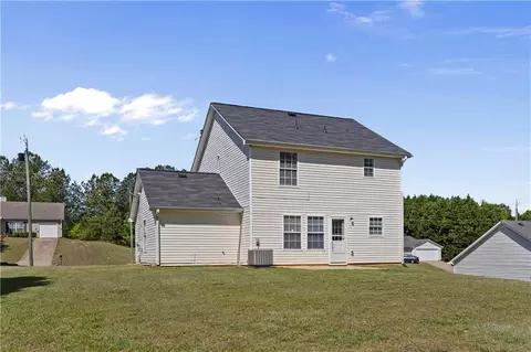 Exterior - 150 Fairclift Dr, Covington, GA 30016 photo 4 of 4