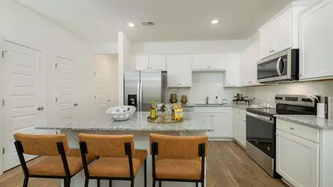 2304 Jamin Bnd #28, Lithonia, GA 30058