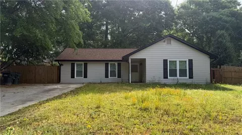 5516 Westberry Ln, Norcross, GA 30071